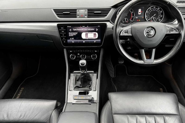 Used Skoda Superb 2019 for sale - 76139591: Photo 35