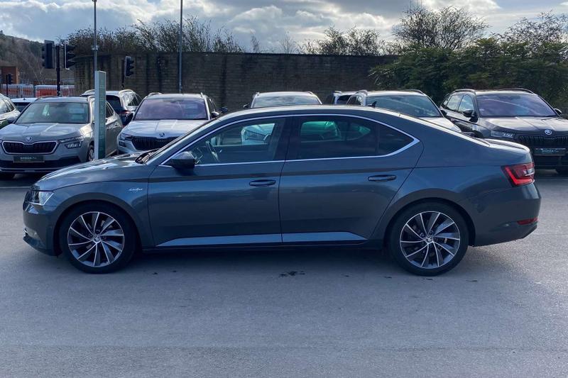 Used Skoda Superb 2015 for sale - 77733254: Photo 11