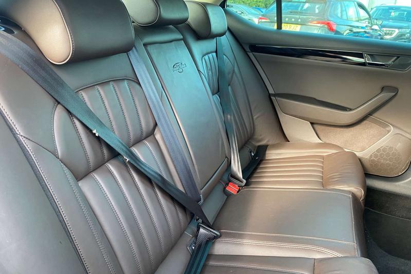 Used Skoda Superb 2015 for sale - 77733254: Photo 15