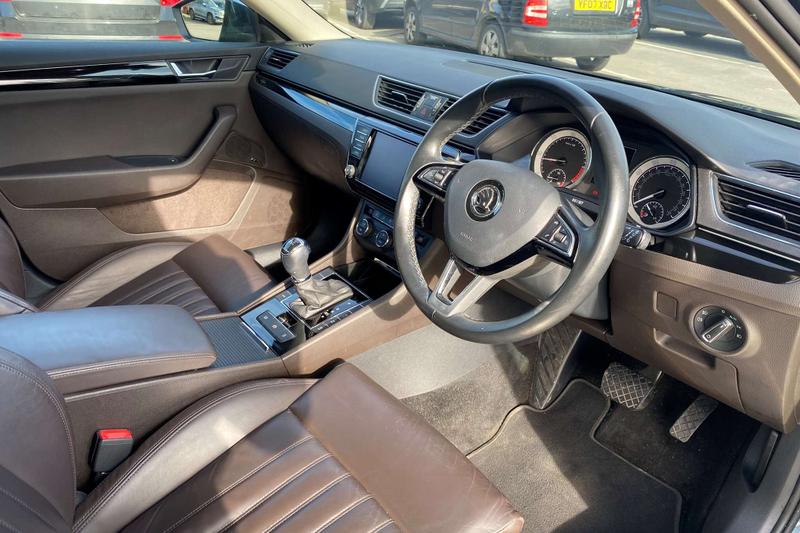 Used Skoda Superb 2015 for sale - 77733254: Photo 2