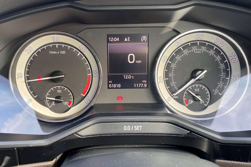 Used Skoda Superb 2015 for sale - 77733254: Photo 38