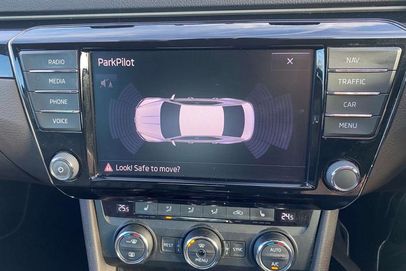 Used Skoda Superb 2015 for sale - 77733254: Photo 39