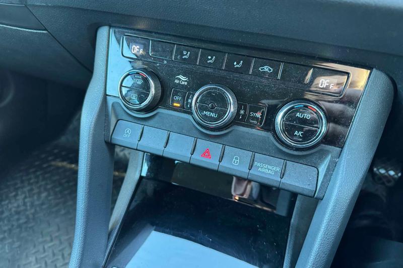 Used Skoda Karoq 2019 for sale - 77132638: Photo 33