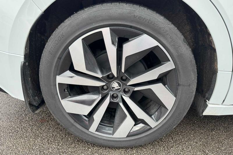 Used Skoda Enyaq 2025 for sale - 76791446: Photo 9