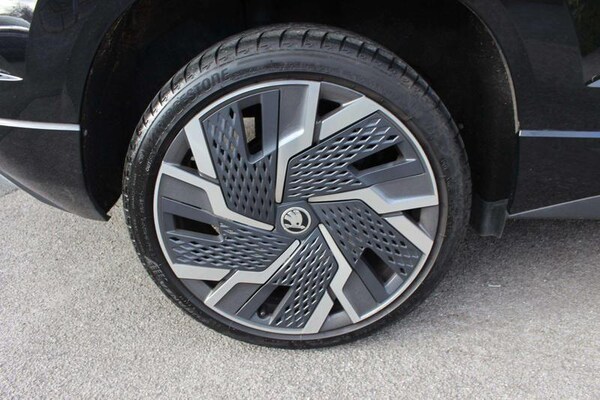 Used Skoda Karoq 2023 for sale - 76131457: Photo 13