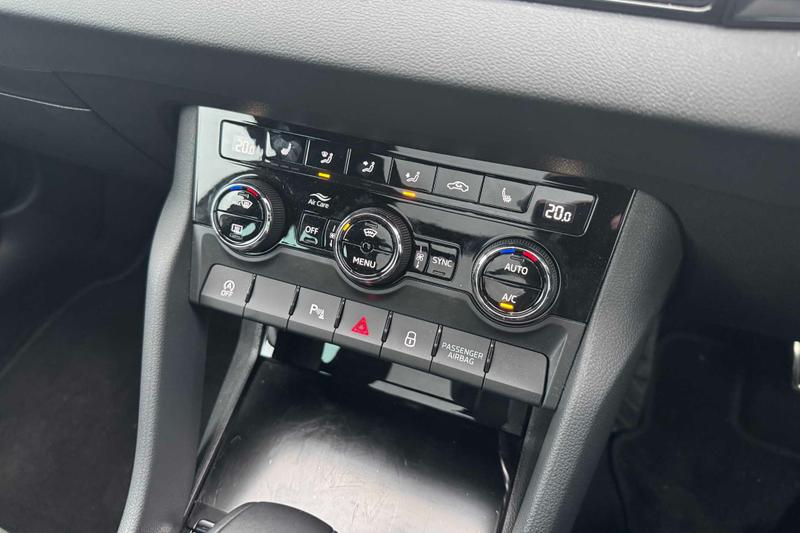 Used Skoda Karoq 2025 for sale - 76557419: Photo 32