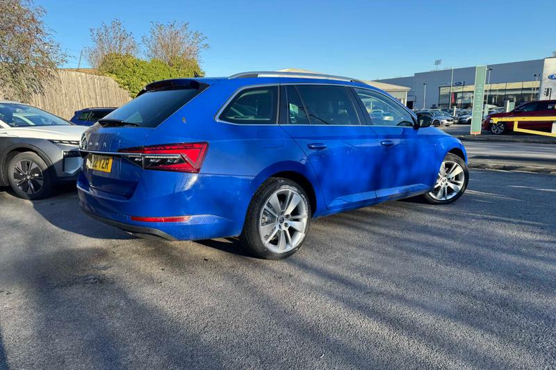 Used Skoda Superb 2022 for sale - 77128120: Photo 14