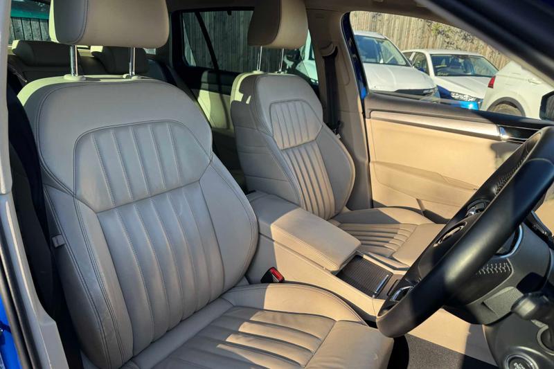 Used Skoda Superb 2022 for sale - 77128120: Photo 15