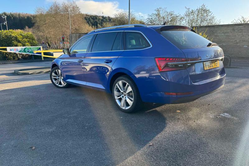 Used Skoda Superb 2022 for sale - 77128120: Photo 3