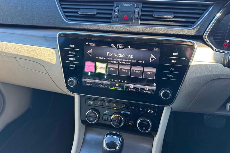 Used Skoda Superb 2022 for sale - 77128120: Photo 31