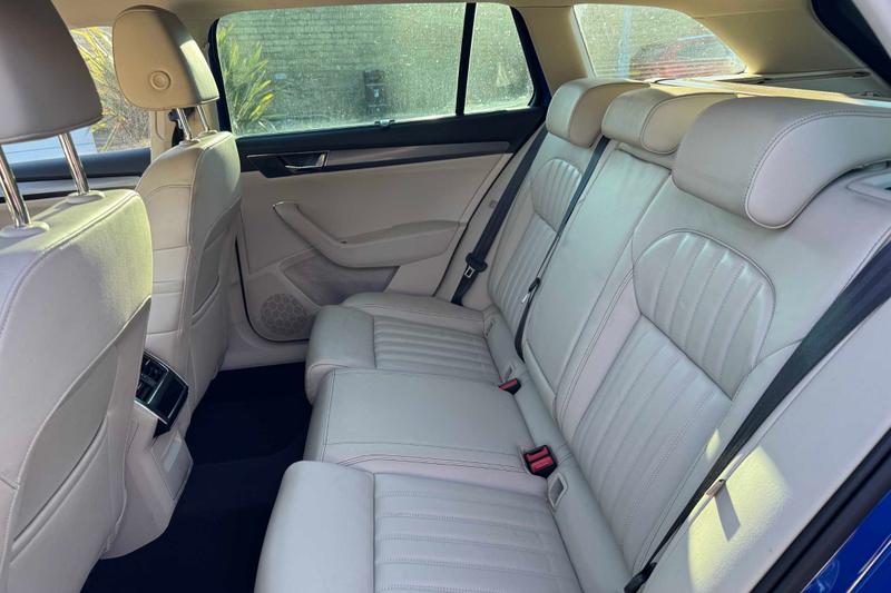 Used Skoda Superb 2022 for sale - 77128120: Photo 39