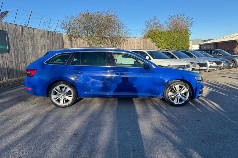 Used Skoda Superb 2022 for sale - 77128120: Photo 4