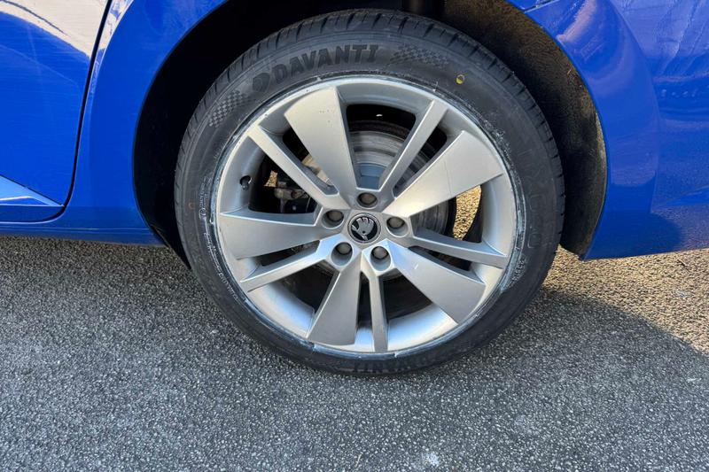 Used Skoda Superb 2022 for sale - 77128120: Photo 5