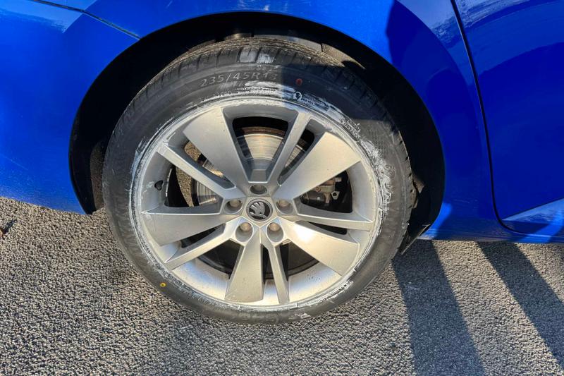 Used Skoda Superb 2022 for sale - 77128120: Photo 9