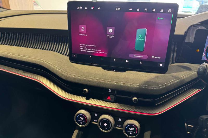 Used Skoda Superb 2025 for sale - 76131593: Photo 26