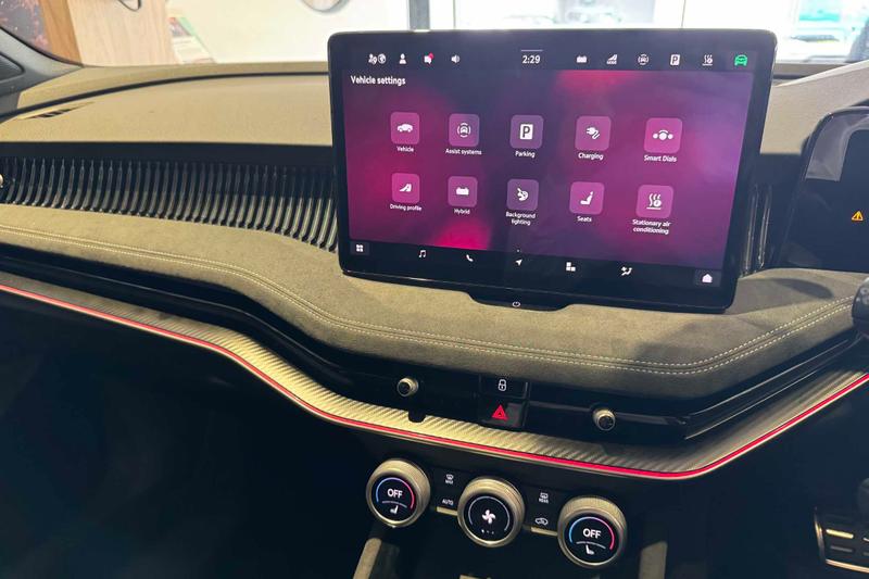 Used Skoda Superb 2025 for sale - 76131593: Photo 30