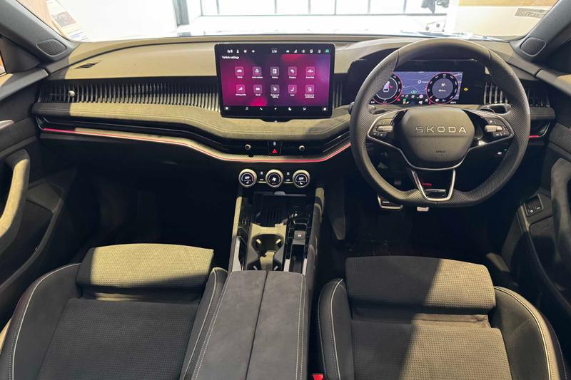 Used Skoda Superb 2025 for sale - 76131593: Photo 35