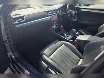 Used Skoda Superb 2019 for sale - 78733042: Photo