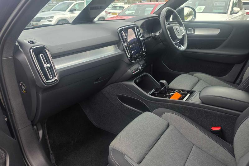 Used Volvo XC40 2023 for sale - 78028690: Photo 23