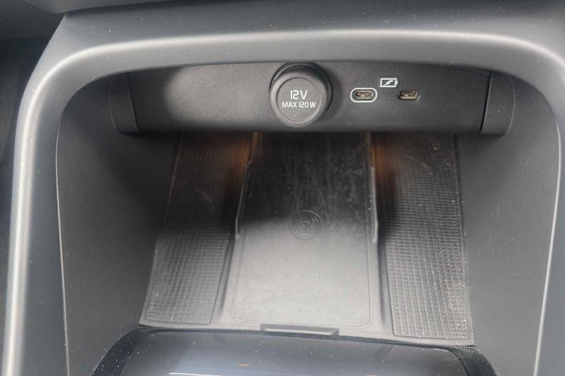 Used Volvo XC40 2023 for sale - 78028690: Photo 32