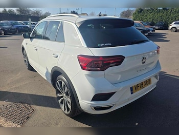 Used Volkswagen T-Roc 2019 for sale - 77733280: Photo