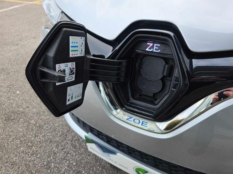 Used Renault Zoe 2021 for sale - 77487172: Photo 46