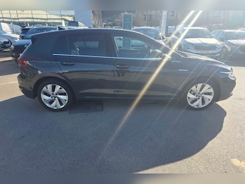 Used Volkswagen Golf 2020 for sale - 77804413: Photo