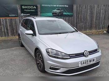 Volkswagen - Golf