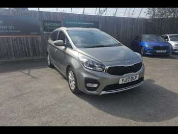 Used Kia Carens 2017 for sale - 74931840: Photo