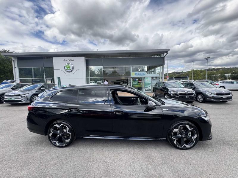 Used Skoda Superb 2025 for sale - 76882520: Photo 4