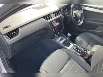 Used Skoda Octavia 2019 for sale - 78792276: Photo