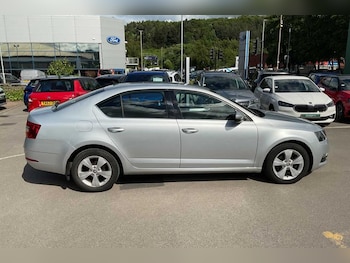 Used Skoda Octavia 2019 for sale - 78792276: Photo