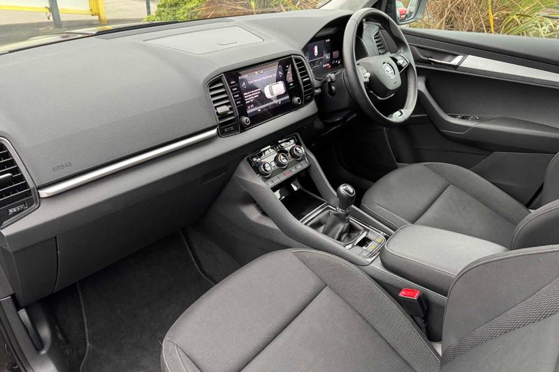 Used Skoda Karoq 2023 for sale - 77427320: Photo 2