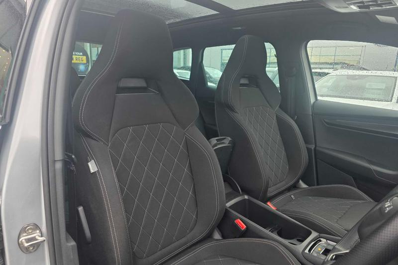 Used Skoda Karoq 2025 for sale - 76882502: Photo 16