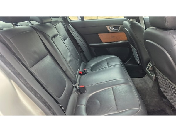 Used Jaguar XF 2010 for sale - 76128113: Photo 10