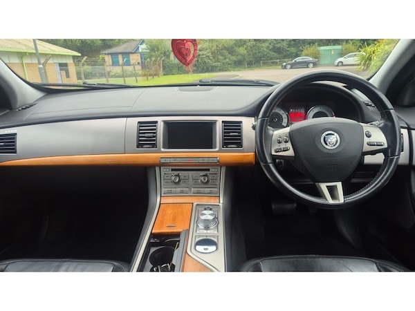 Used Jaguar XF 2010 for sale - 76128113: Photo 11