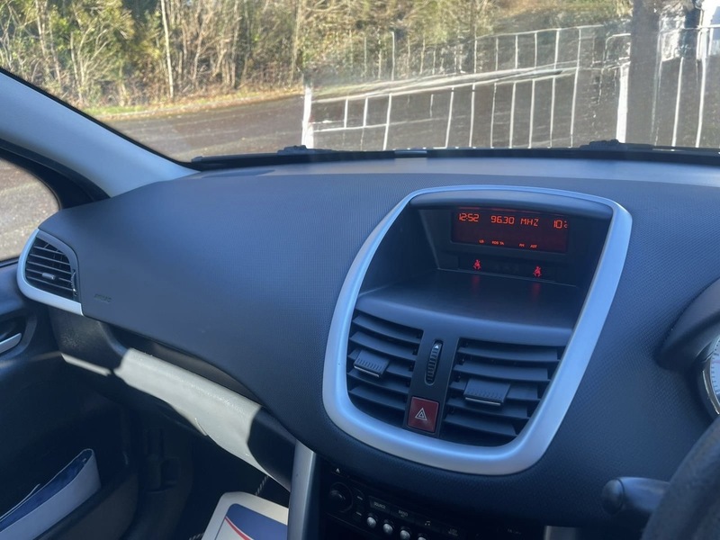 Used Peugeot 207 2012 for sale - 77012267: Photo 14