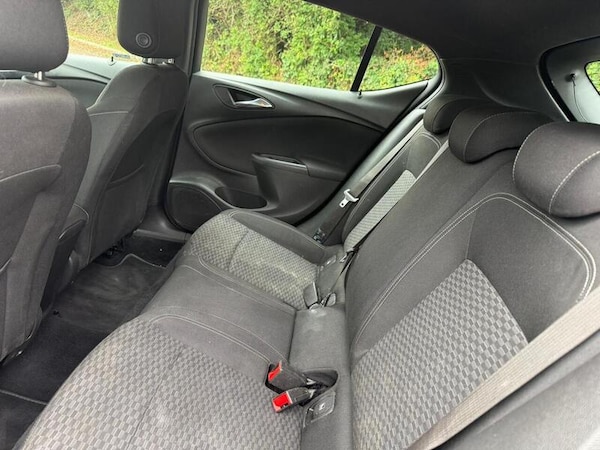 Used Vauxhall Astra 2017 for sale - 75986827: Photo 9