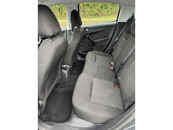 Used Peugeot 208 2015 for sale - 76069224: Photo 14