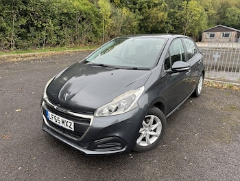 Peugeot - 208