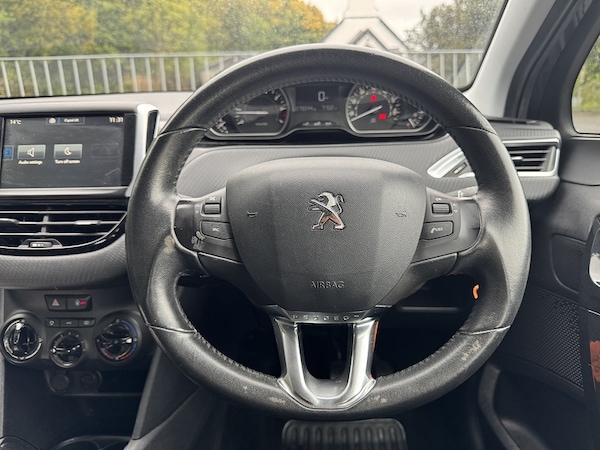 Used Peugeot 208 2015 for sale - 76069224: Photo 9