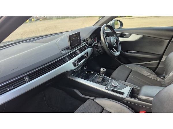 Used Audi A4 2016 for sale - 76128112: Photo 2