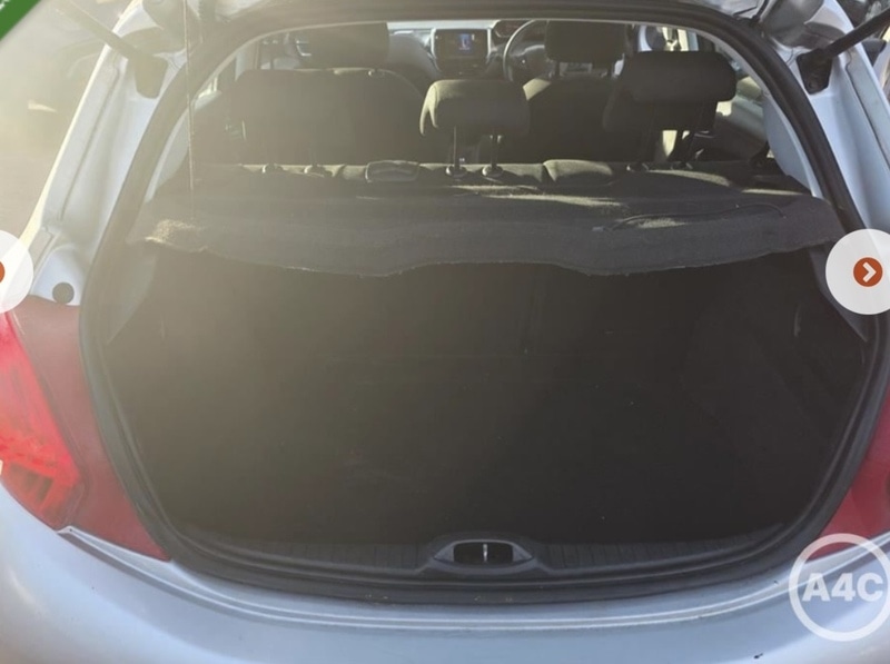Used Peugeot 208 2014 for sale - 76725143: Photo 10
