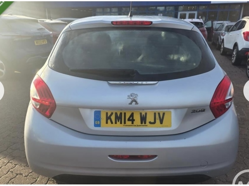 Used Peugeot 208 2014 for sale - 76725143: Photo 3
