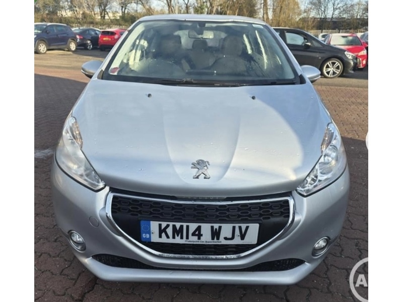 Used Peugeot 208 2014 for sale - 76725143: Photo 5