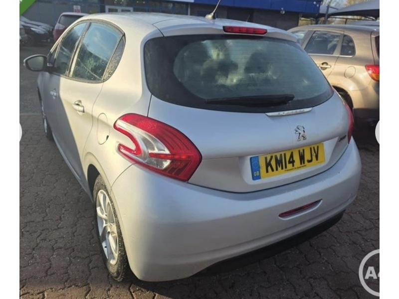 Used Peugeot 208 2014 for sale - 76725143: Photo 7