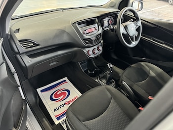 Used Vauxhall Viva 2016 for sale - 76069222: Photo 2