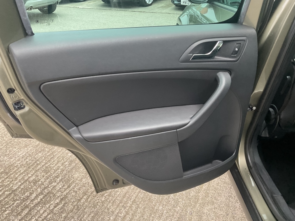 Used Skoda Yeti 2015 for sale - 77766845: Photo 25