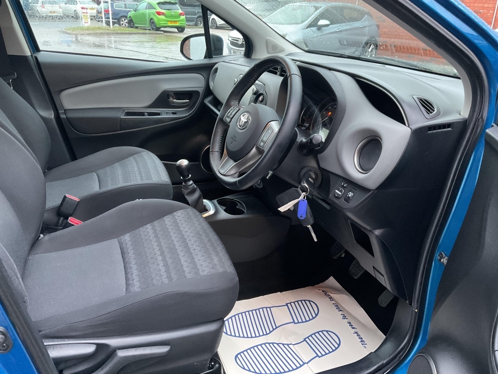 Used Toyota Yaris 2016 for sale - 77508803: Photo 6