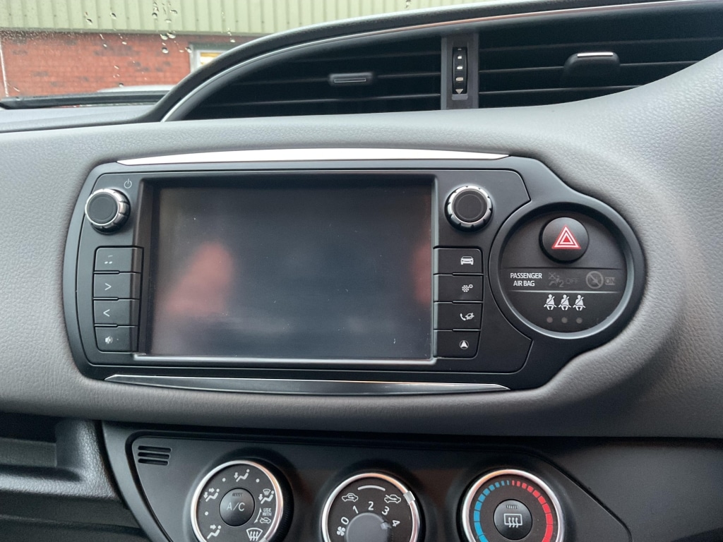 Used Toyota Yaris 2016 for sale - 77508803: Photo 8